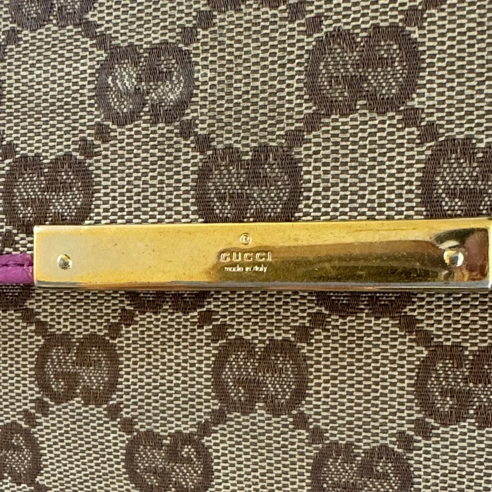 Gucci Tan and Pink Monogram Clutch - Picture 3 of 6